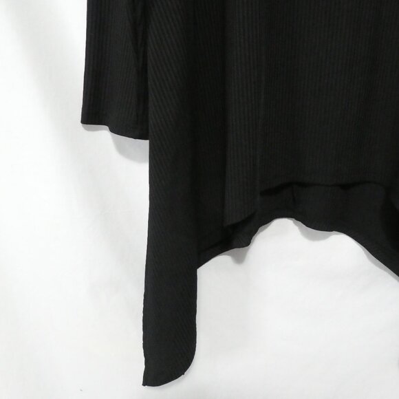 SHEIN - Curve | 1XL | Ribbed Black Asymmetric Hem Long Sleeve Shirt - Picture 8 of 16